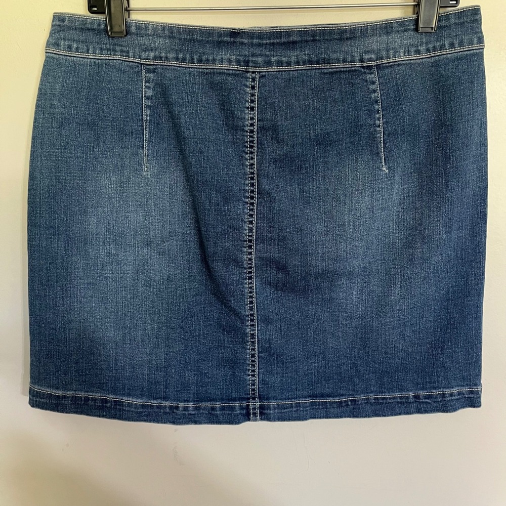 WallFlower Womens Denim Mini Skirt Button Front Medium Wash WFS11340 Size 11 - Picture 9 of 9